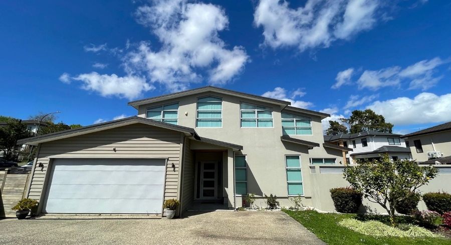  at 8 Mana Lane, Pinehill, North Shore City, Auckland