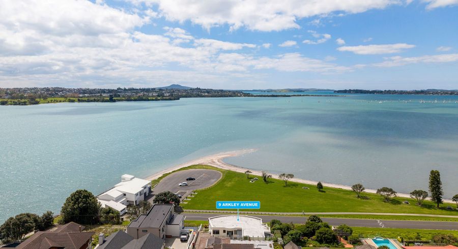  at 9 Arkley Avenue, Farm Cove, Auckland