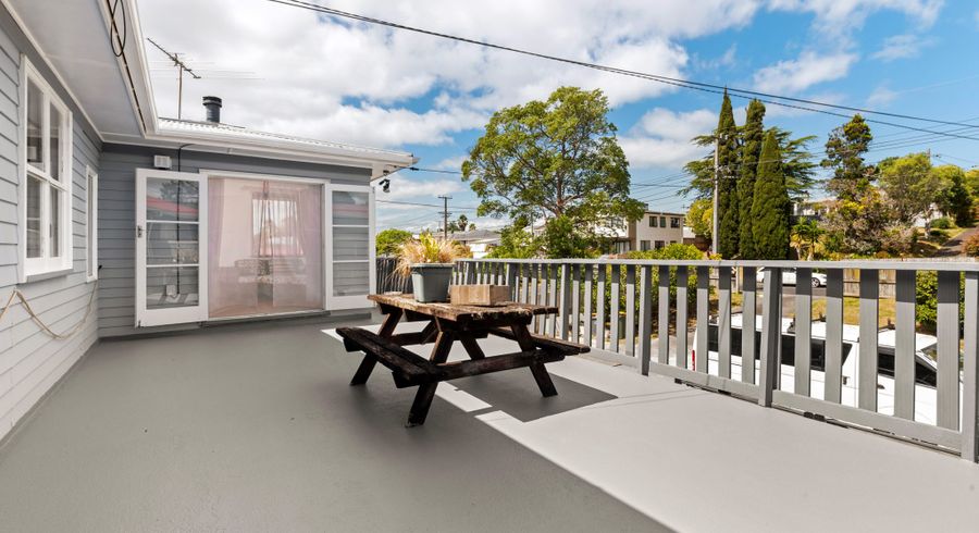  at 31 Tomo Street, New Lynn, Auckland