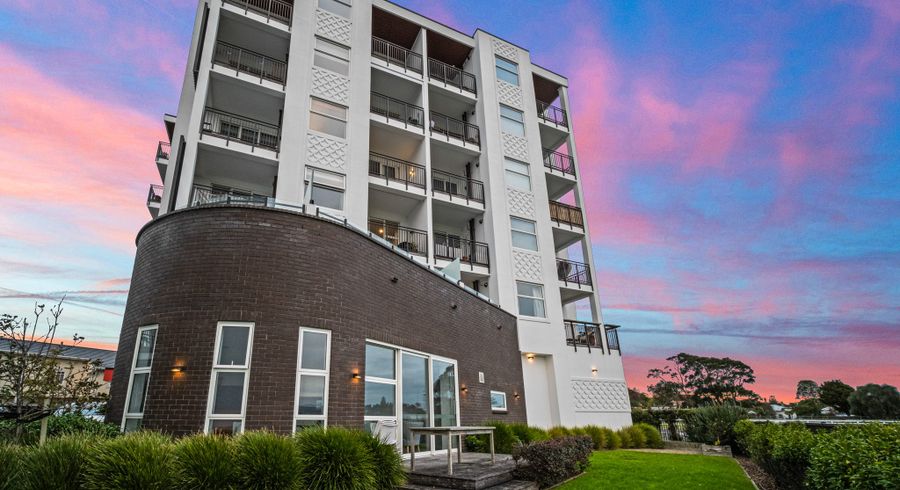  at 104/26C Racecourse Parade, Avondale, Auckland City, Auckland