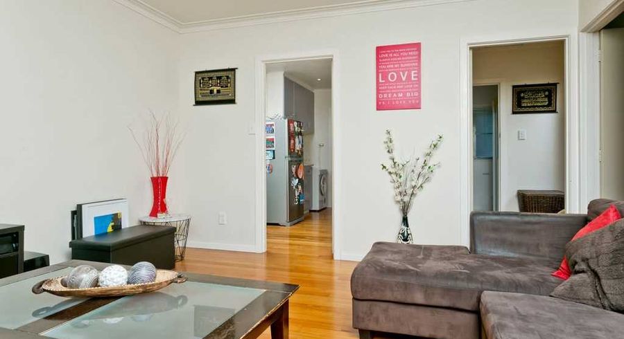  at 2/159 Coronation Road, Hillcrest, North Shore City, Auckland