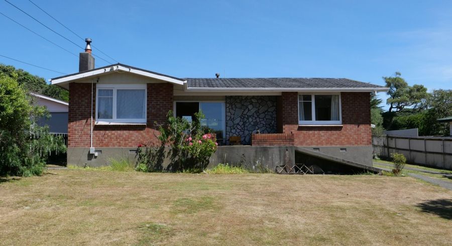  at 2 Piri Place, Glen Innes, Auckland