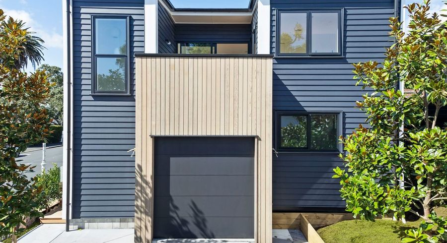  at 246 Hurstmere Road, Takapuna, North Shore City, Auckland