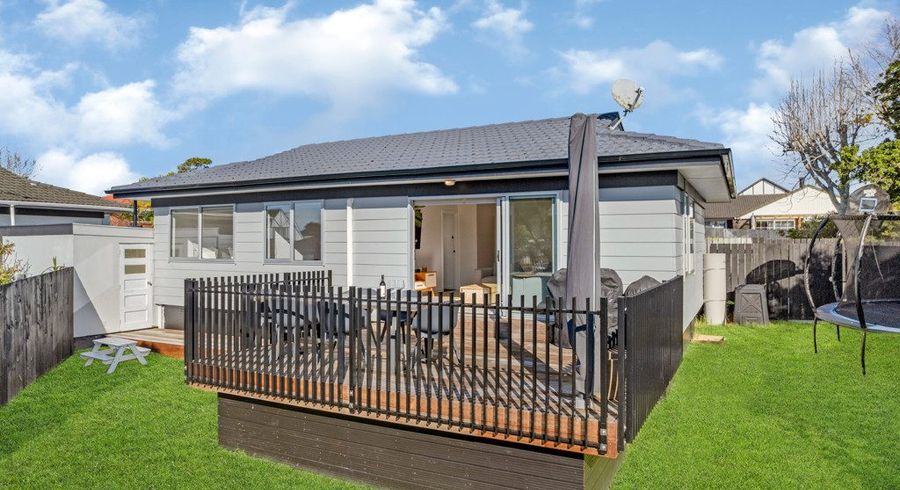  at 2/119 Pigeon Mountain Road, Half Moon Bay, Manukau City, Auckland