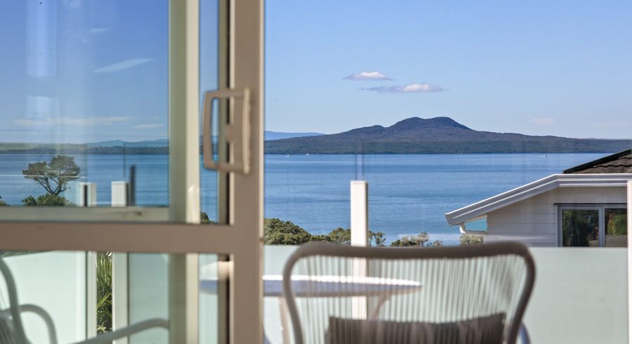  at 1/19 Toroa Street, Torbay, Auckland