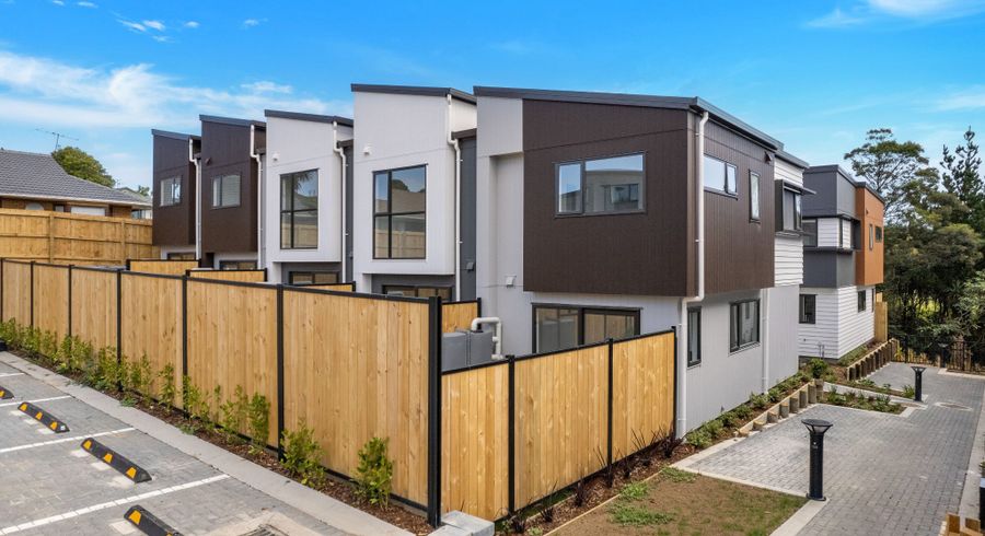  at 2-Bed/250-252A Great North Road, Henderson, Waitakere City, Auckland