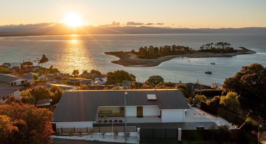  at 82 Princes Drive, Britannia Heights, Nelson, Nelson / Tasman