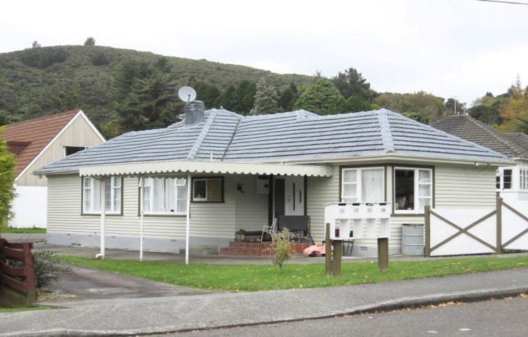  at 3b Kopara Grove, Stokes Valley, Lower Hutt, Wellington