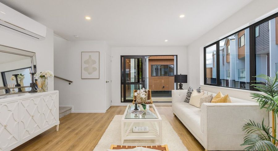  at 3/6 Woodhouse Place, West Harbour, Waitakere City, Auckland