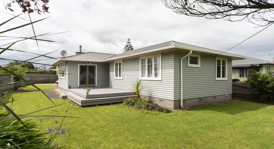 at 2 Tararua Terrace, Cloverlea, Palmerston North