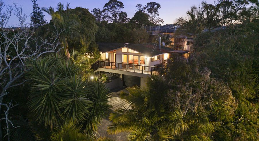  at 35 Kurnell Drive, Botany Downs, Manukau City, Auckland