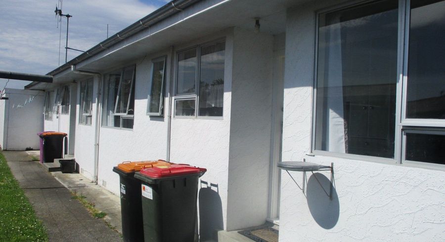  at 2/177 Tremaine Avenue, Westbrook, Palmerston North, Manawatu / Whanganui