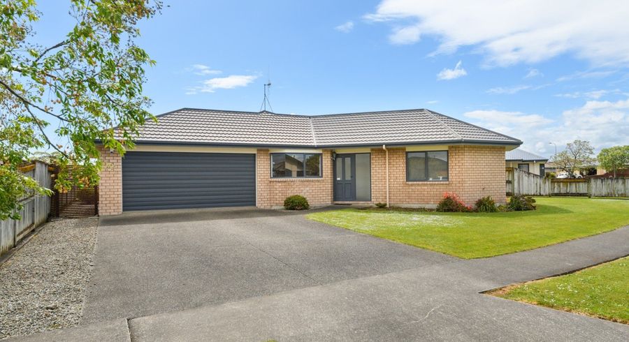  at 5 Daniel Place, Kelvin Grove, Palmerston North