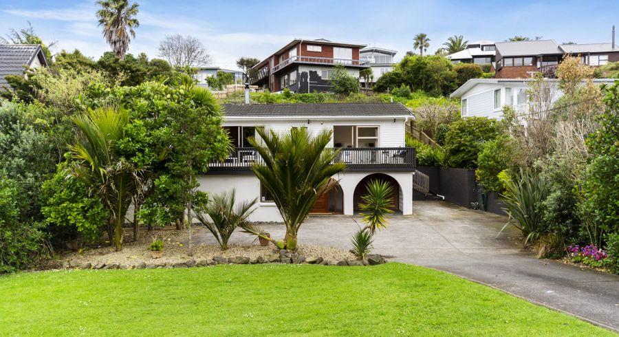  at 966 Beach Road, Torbay, Auckland