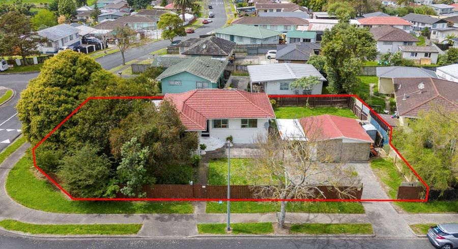  at 2 Navigator Place, Papatoetoe, Manukau City, Auckland