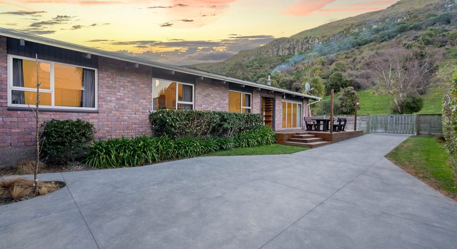  at 35 Sumnervale Drive, Sumner, Christchurch