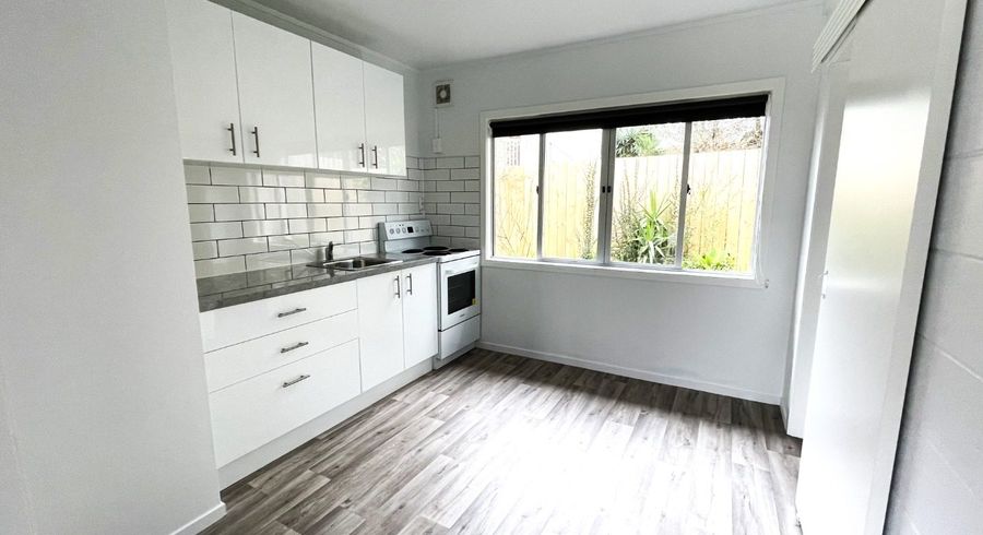  at 2/29 Arlette Place, Massey, Waitakere City, Auckland