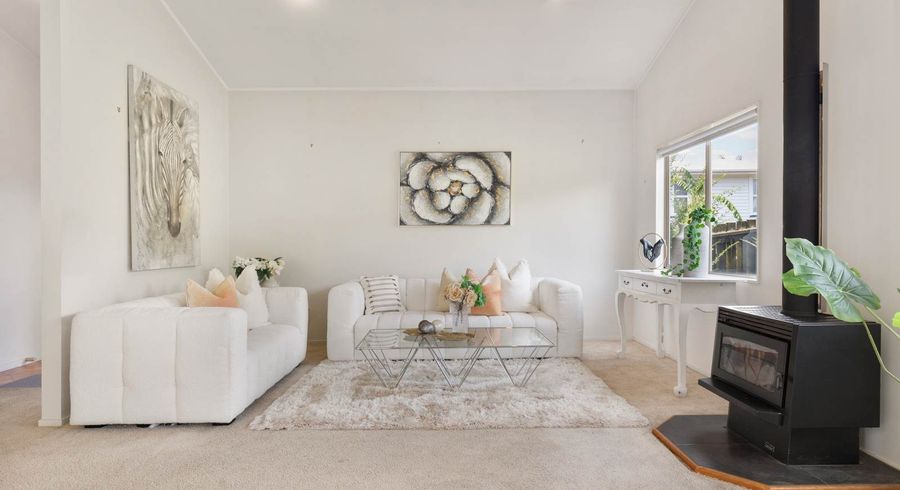  at 2/213 Rangatira Road, Beach Haven, North Shore City, Auckland