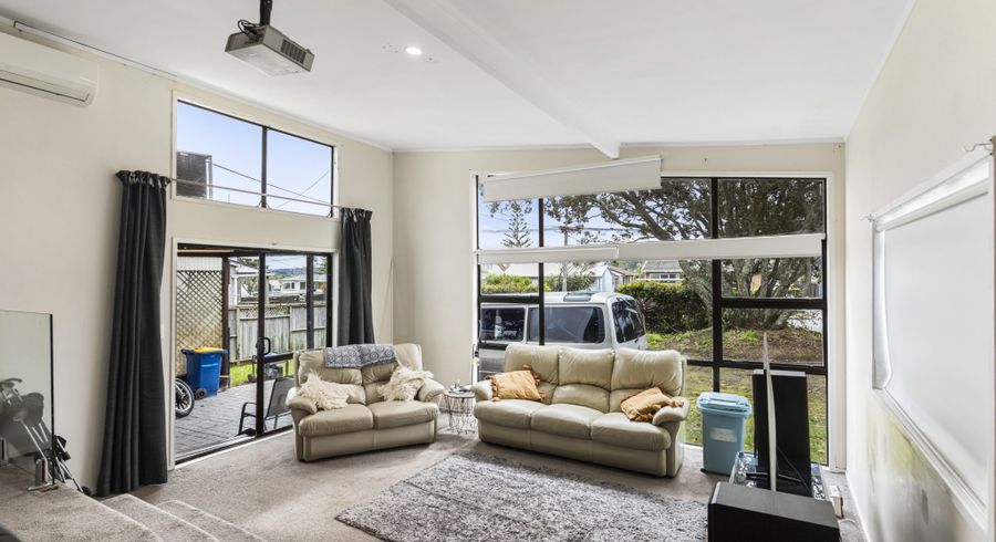  at 28 Sunnyhaven Avenue, Beach Haven, Auckland