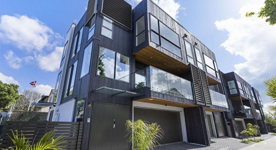  at 5A Pierce Road, Milford, Auckland