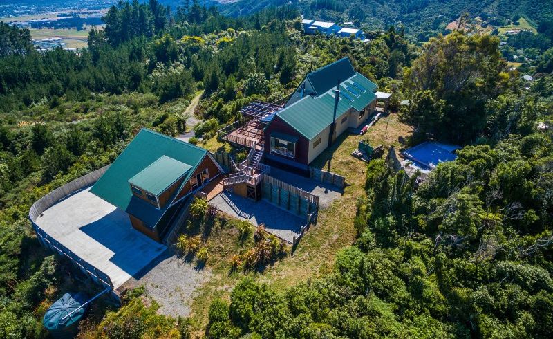  at 52 Avro Road, Blue Mountains, Upper Hutt