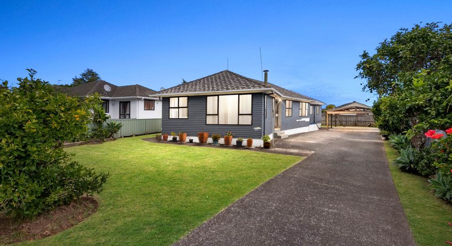  at 74 Caravelle Close, Mangere, Auckland