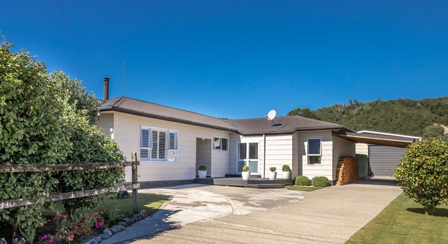  at 62 Mcgill Street, Waimangaroa, Westport