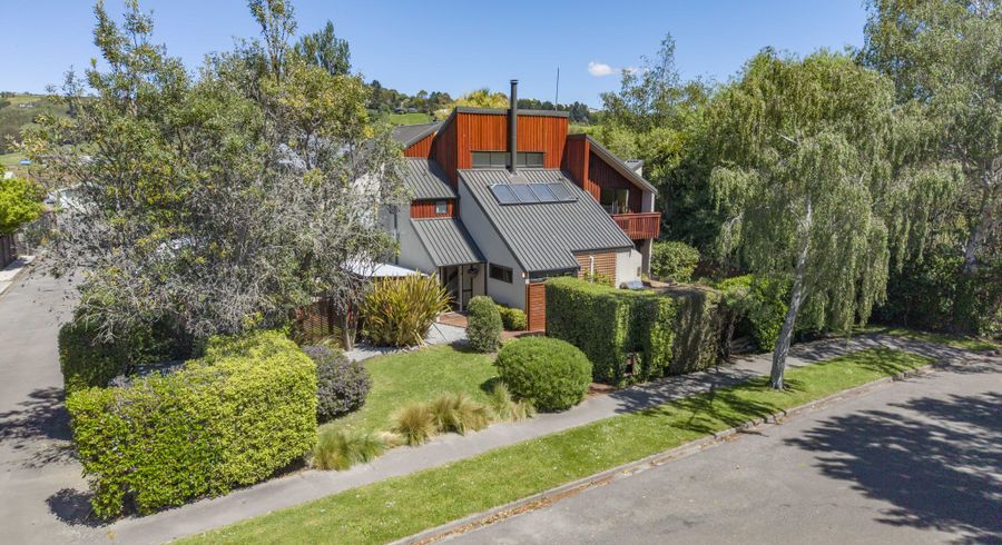  at 2 Holmcroft Court, Cracroft, Christchurch City, Canterbury