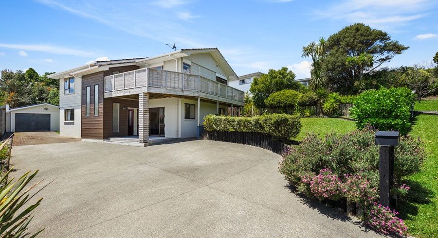  at 27 Longreach Drive, Sunnyvale, Waitakere City, Auckland