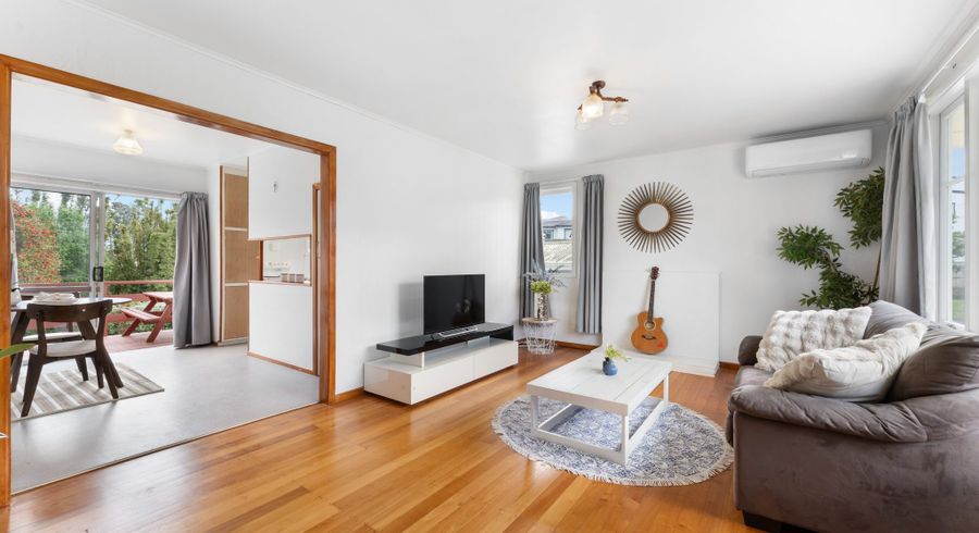  at 4 Pomelo Road, Te Atatu South, Waitakere City, Auckland