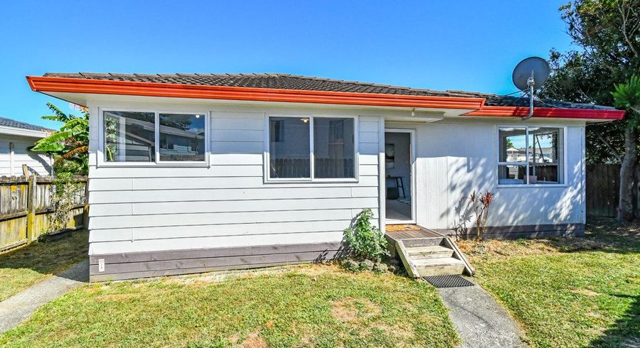  at 2/18 Silver Creek Road, Weymouth, Manukau City, Auckland