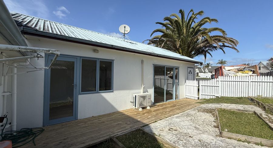  at 25A Fearnley Grove, Albany, North Shore City, Auckland