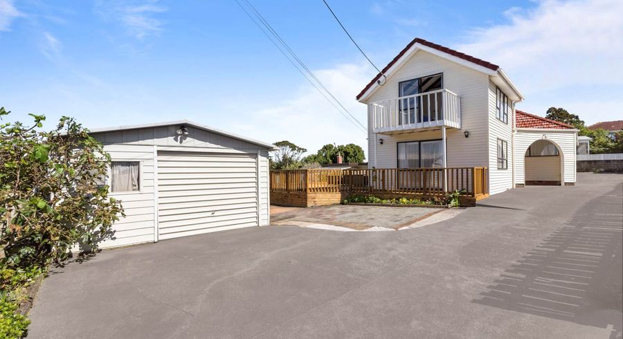  at 6 Marshall Laing Avenue, Mount Roskill, Auckland