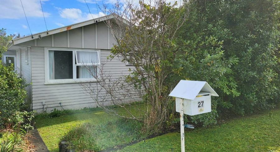  at 27 Lynda Avenue, Paparangi, Wellington