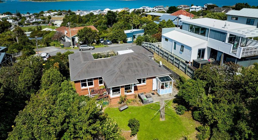  at 19 Corlett Road, Plimmerton, Porirua