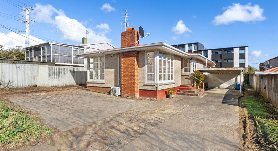 at 27 Astley Avenue, New Lynn, Waitakere City, Auckland