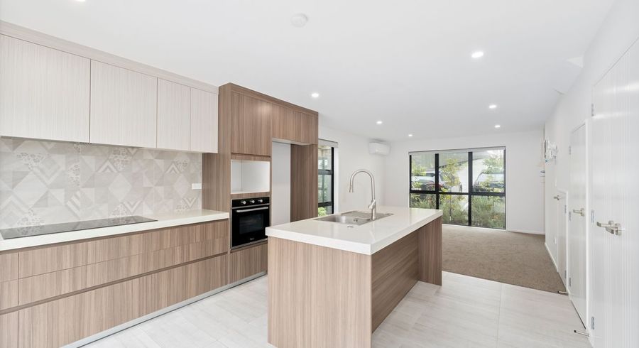  at 18/106 triangle Road, Massey, Waitakere City, Auckland