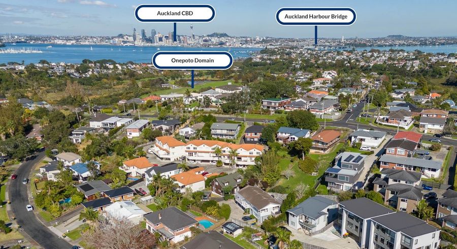  at 8B Deuxberry Avenue, Northcote, North Shore City, Auckland