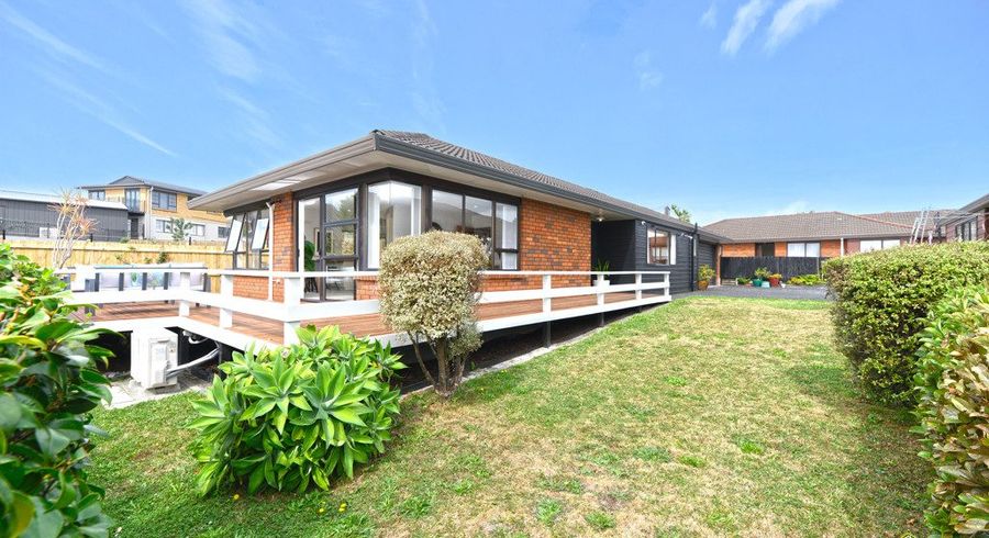  at 4/19 Heaphy Street, Blockhouse Bay, Auckland