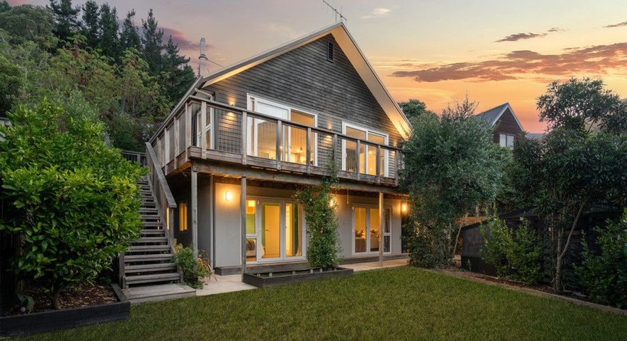  at 129 Sumnervale Drive, Sumner, Christchurch