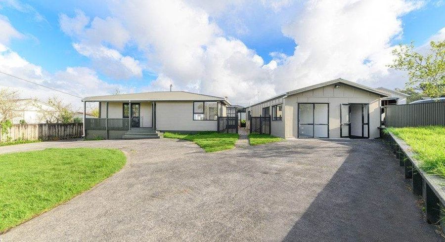  at 276 Sturges Road, Henderson, Auckland