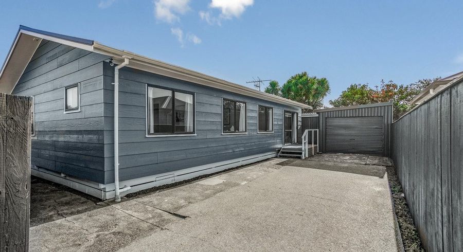  at 2/219 Naenae Road, Naenae, Lower Hutt, Wellington