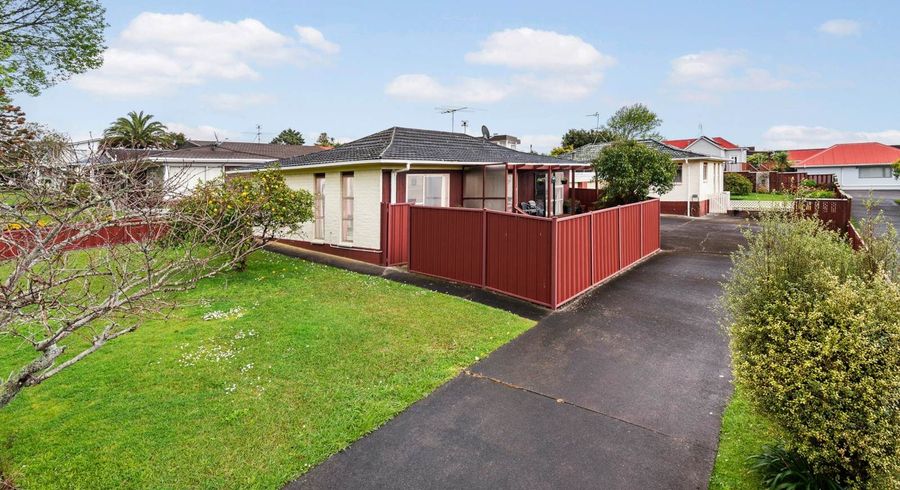  at 1/34 Matuhi Rise, Henderson, Waitakere City, Auckland