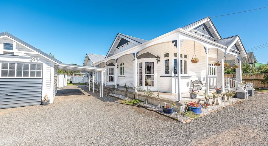  at 9 Great North Road, Saint Johns Hill, Whanganui