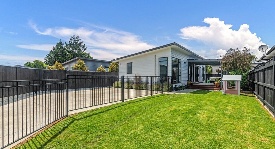  at 54 Exeter Crescent, Takaro, Palmerston North