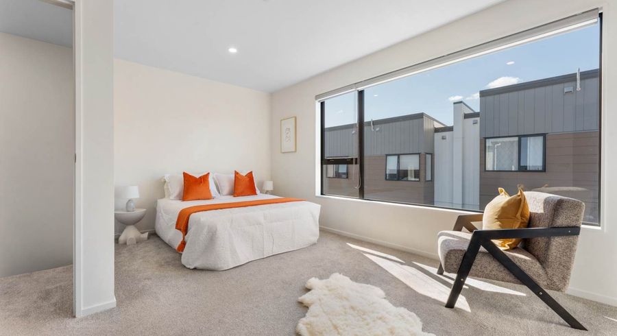  at 4D Flaunty Place, West Harbour, Waitakere City, Auckland