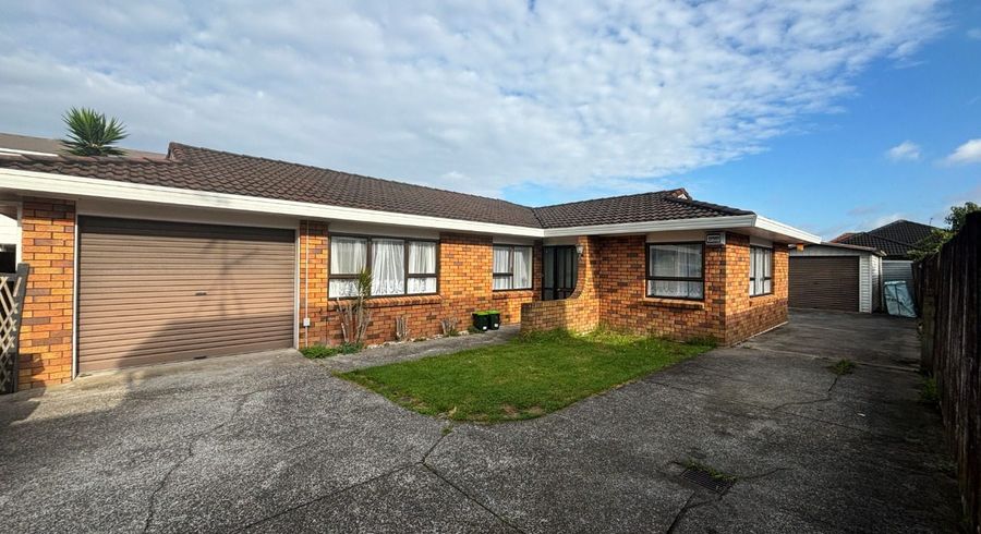  at 2/152 Rangitoto Road, Papatoetoe, Auckland
