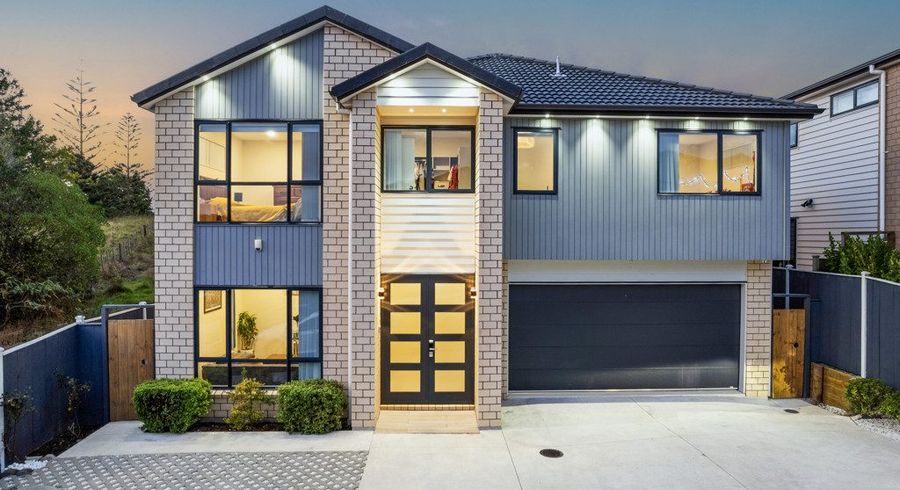  at 8  Arahanga Road, Flat Bush, Manukau City, Auckland