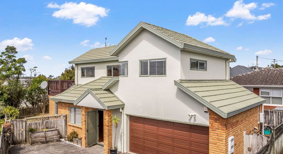  at 2/267 Glenfield Road, Hillcrest, North Shore City, Auckland