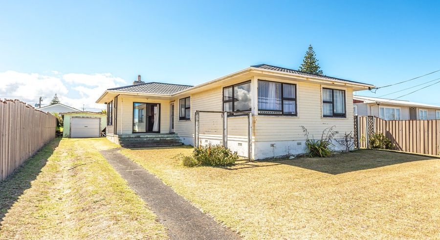  at 6 Omori Place, Castlecliff, Whanganui